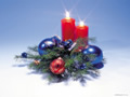 Свечи и новогодние украшения